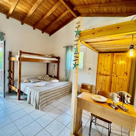 アパートホテル Blue Dream Velonádes