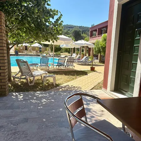 アパートホテル Blue Dream Velonádes